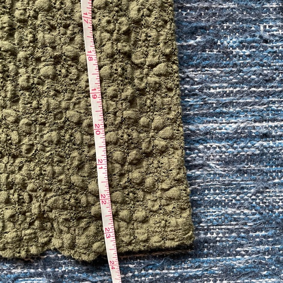 Floral Lace Pleated Puff Sleeve Top - Picture 6 of 7